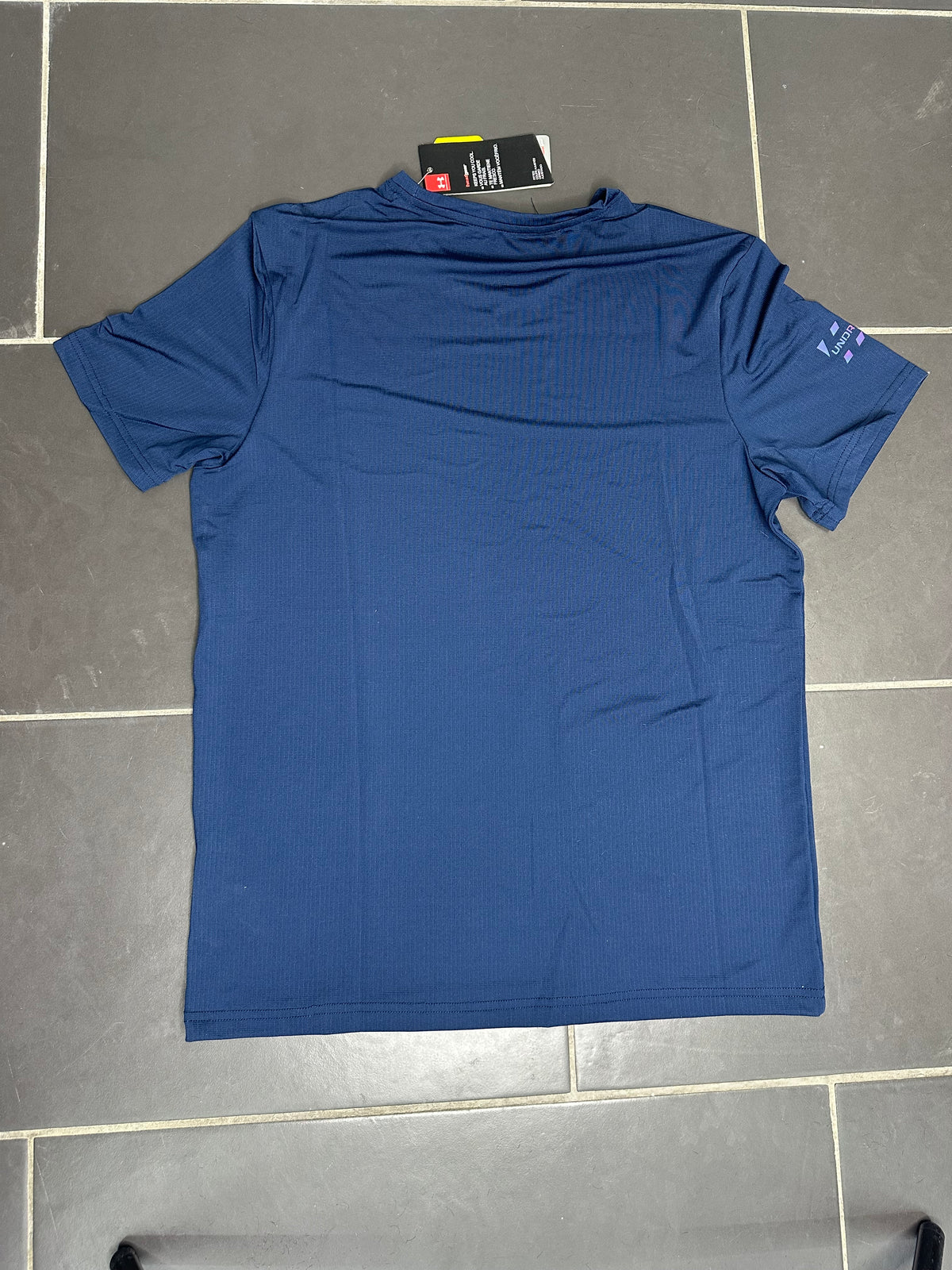T-shirt under bleu