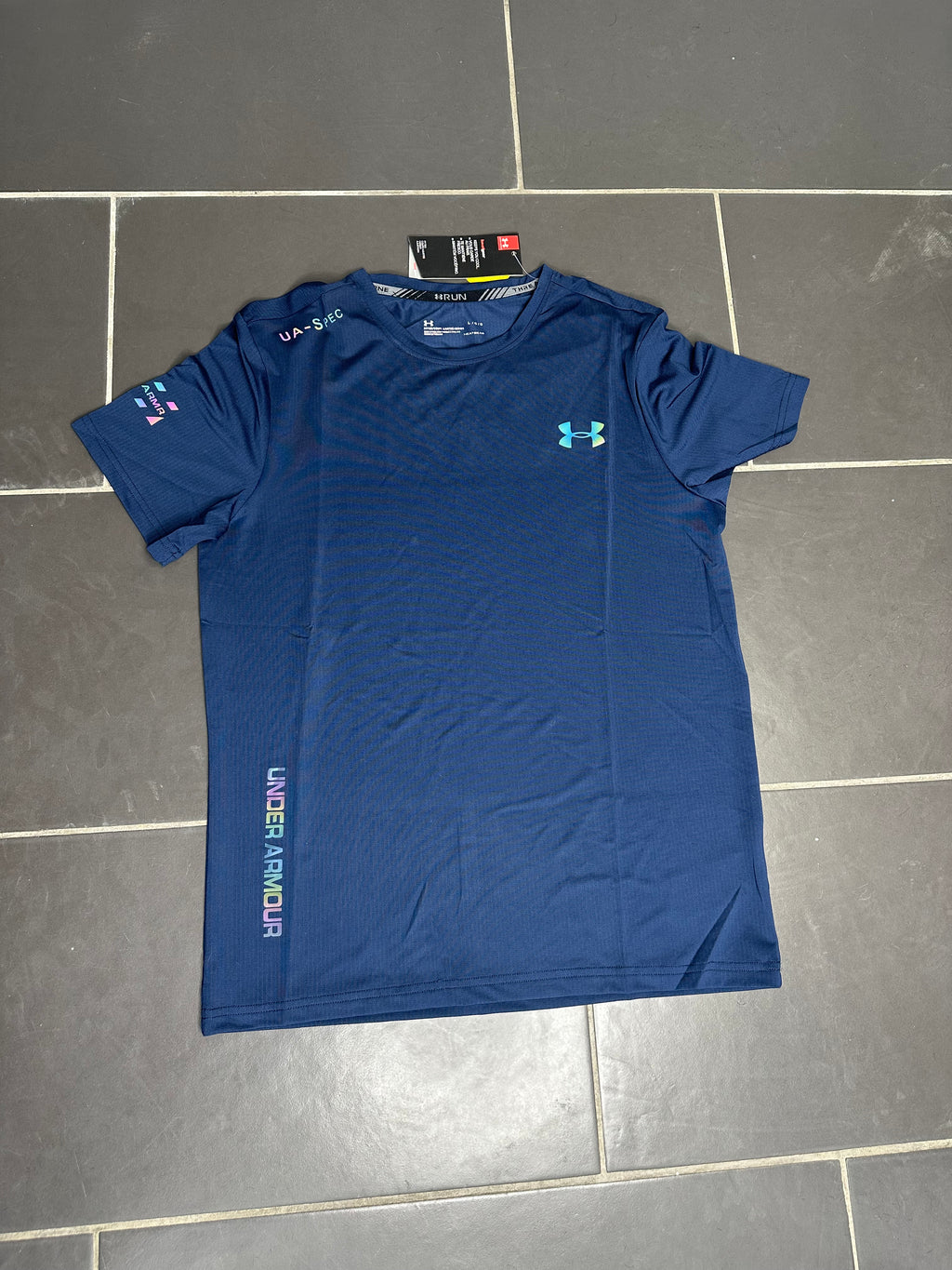 T-shirt under bleu